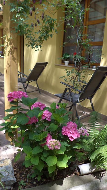 Oázis Apartman Eger Exterior foto